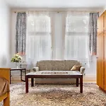 Holiday home Grosszuegiges Mit Wald