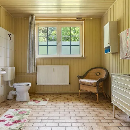 Grosszuegiges Mit Wald *