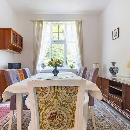 Grosszuegiges Mit Wald Holiday home *